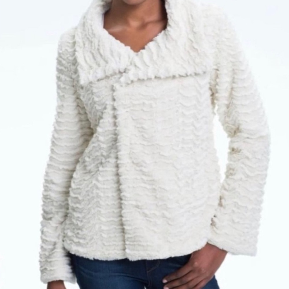 Patagonia Pelage fluffy ivory Fleece Jacket Size women’s small S full zip